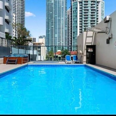 Fabulous Sea Views In The Heart Of Surfers Appartement Gold Coast Buitenkant foto