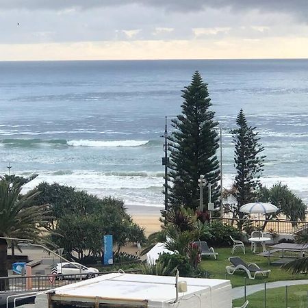 Fabulous Sea Views In The Heart Of Surfers Appartement Gold Coast Buitenkant foto